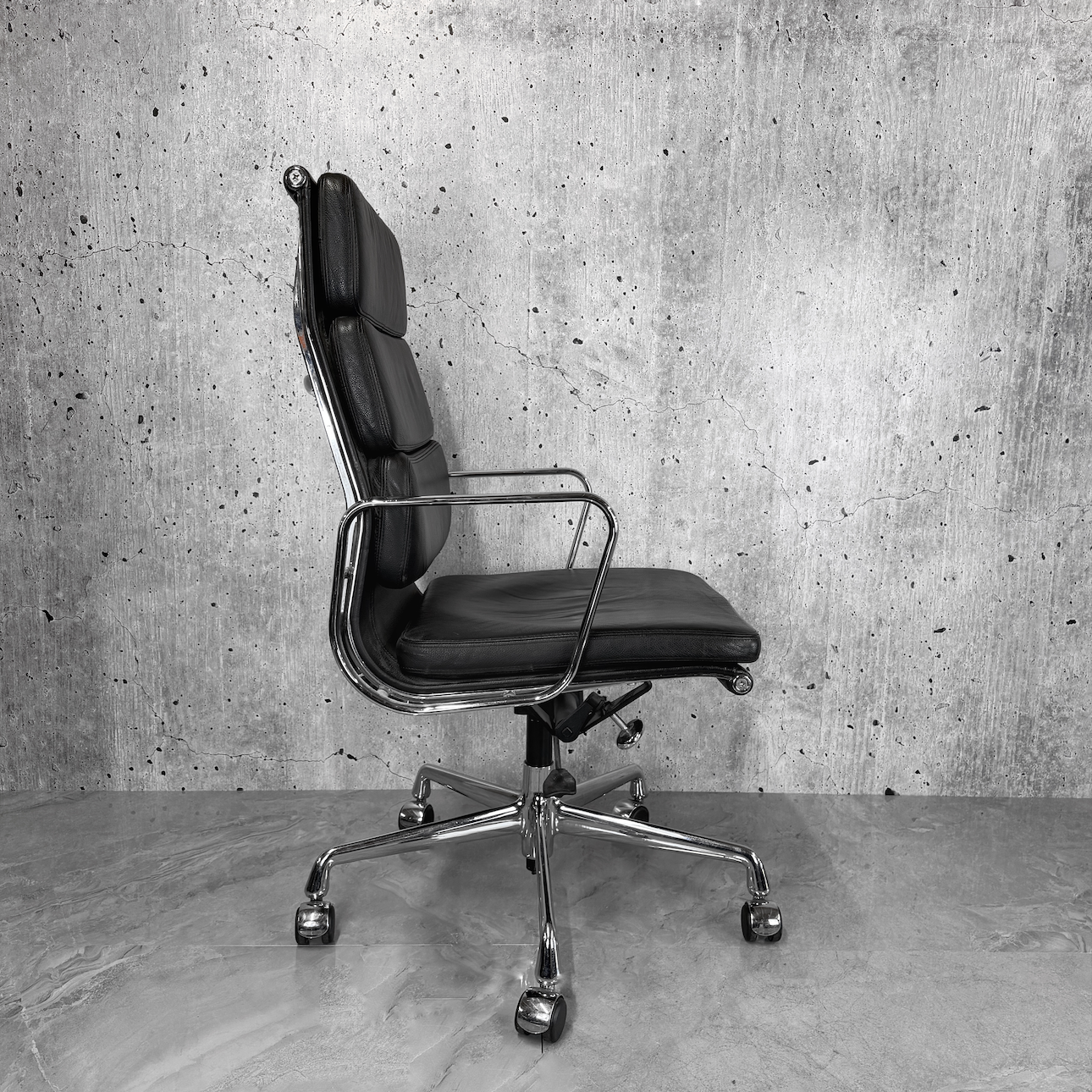 Black Leather Vitra Eames EA219 Chrome Office Chair