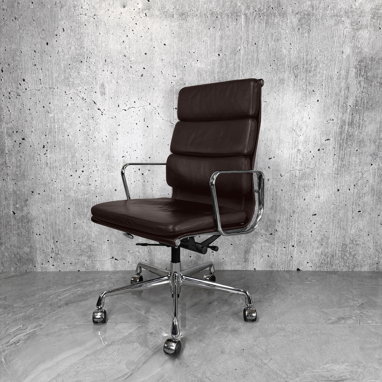 Brown_Leather_Vitra_Eames_EA219_Chrome_Office_Chair