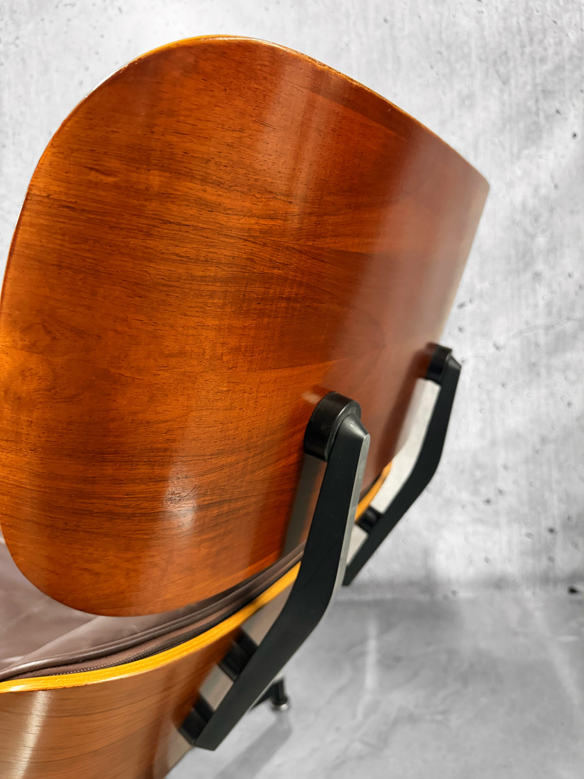 Herman Miller Eames 670 Lounge Chair Rosewood Brown Vintage