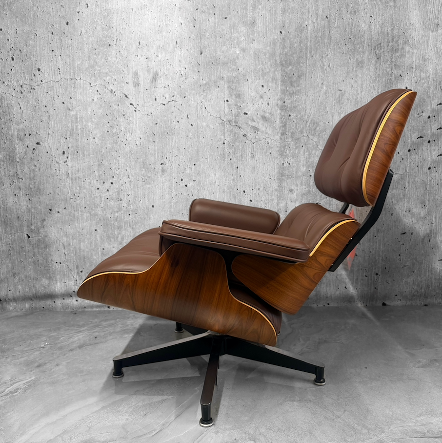 Herman Miller Eames 670 Lounge Chair & Ottoman Santos Palisander Brown Unused