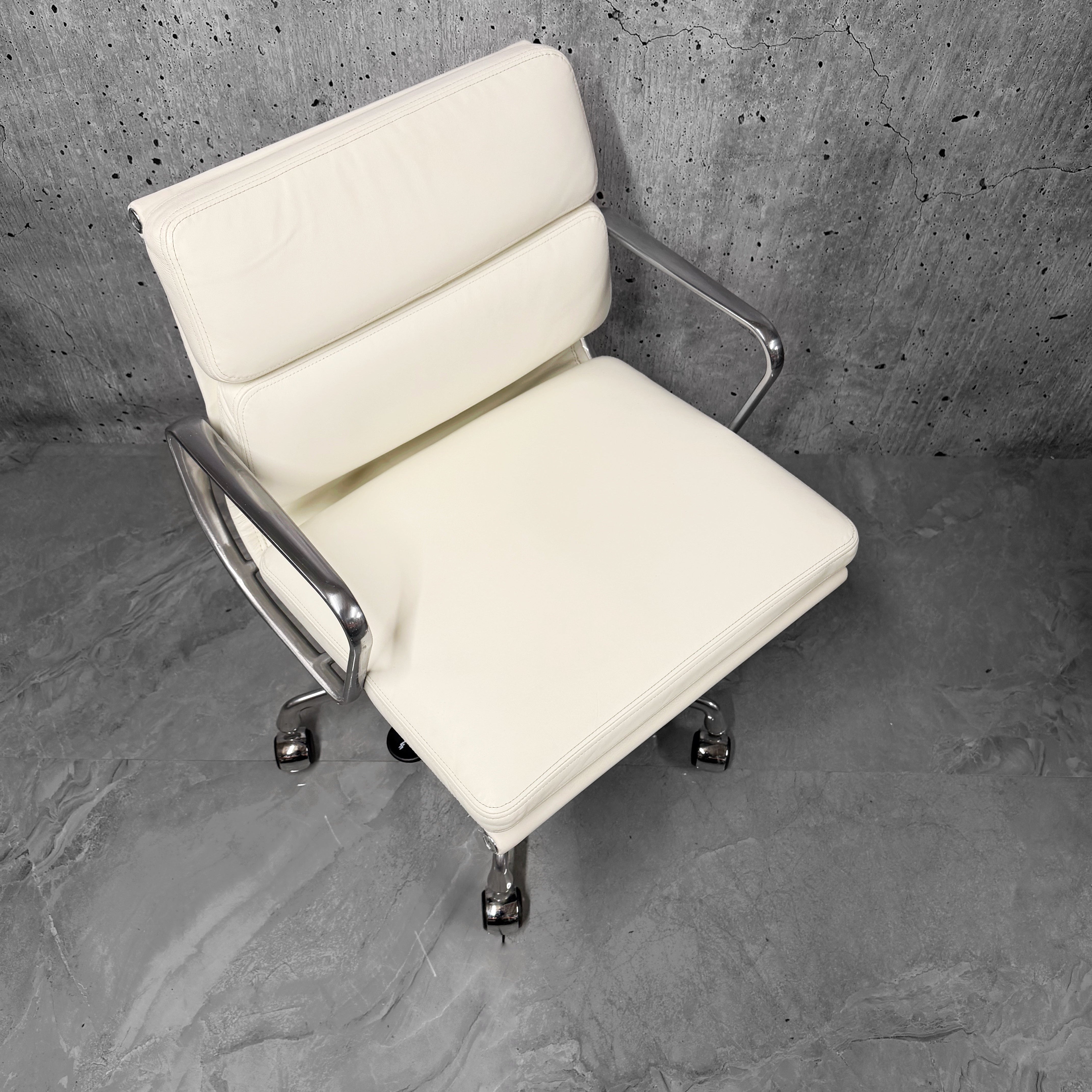 Herman Miller Eames USA EA435 Softpad Office Chair Refurbished