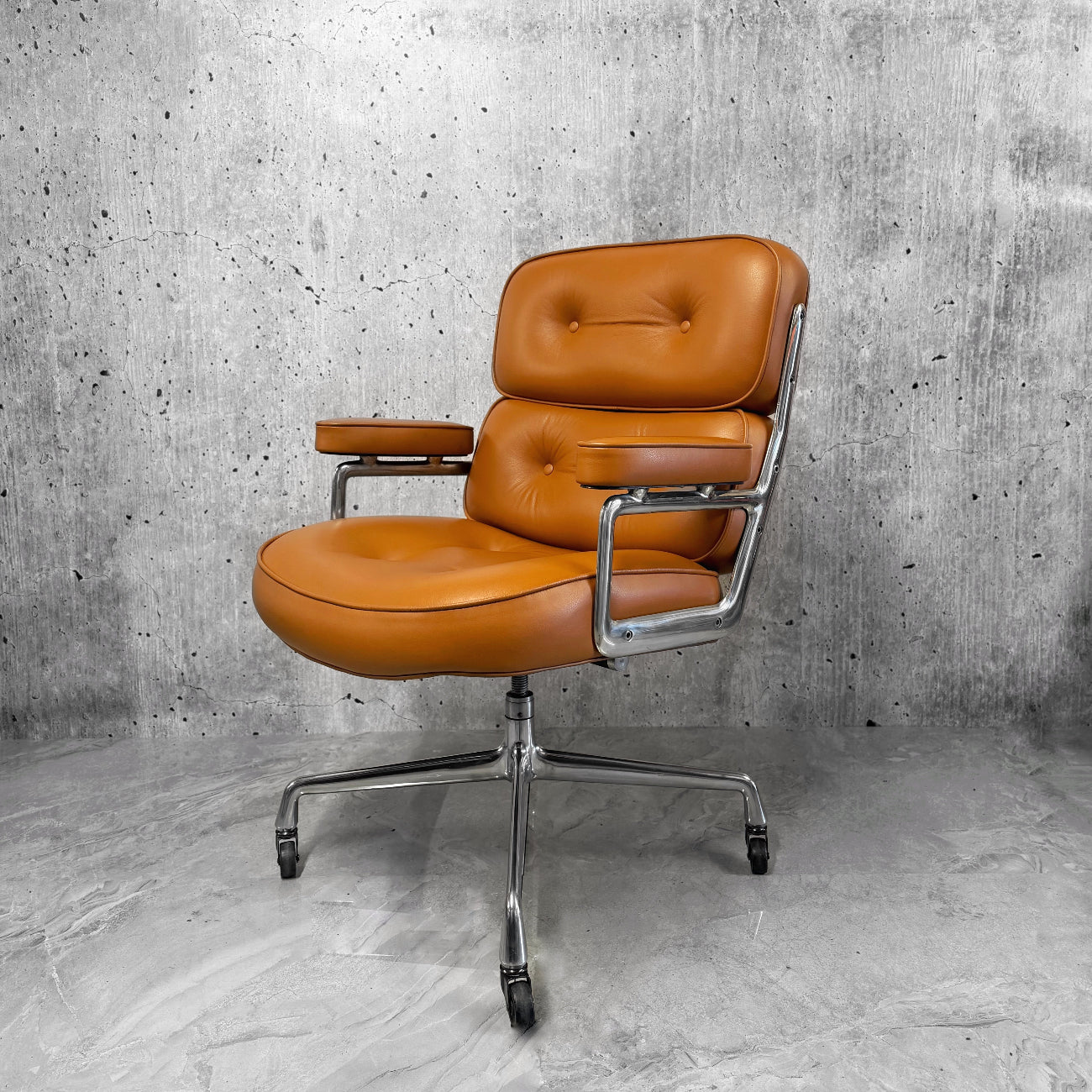 Herman Miller Eames Vintage Lifetime Lobby Chair Circa 1970s