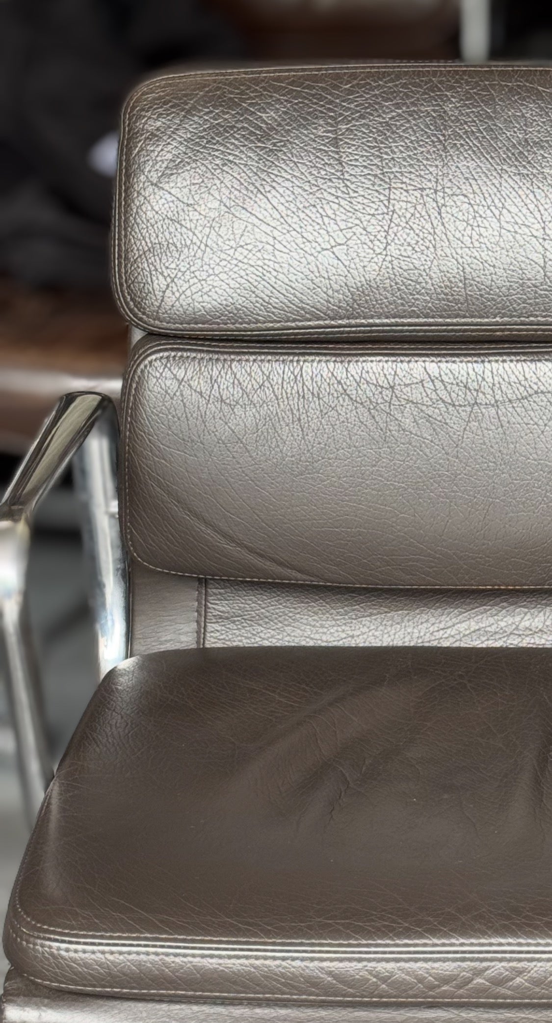 Vitra Eames EA217 Softpad High Grain Lowback Office Chair