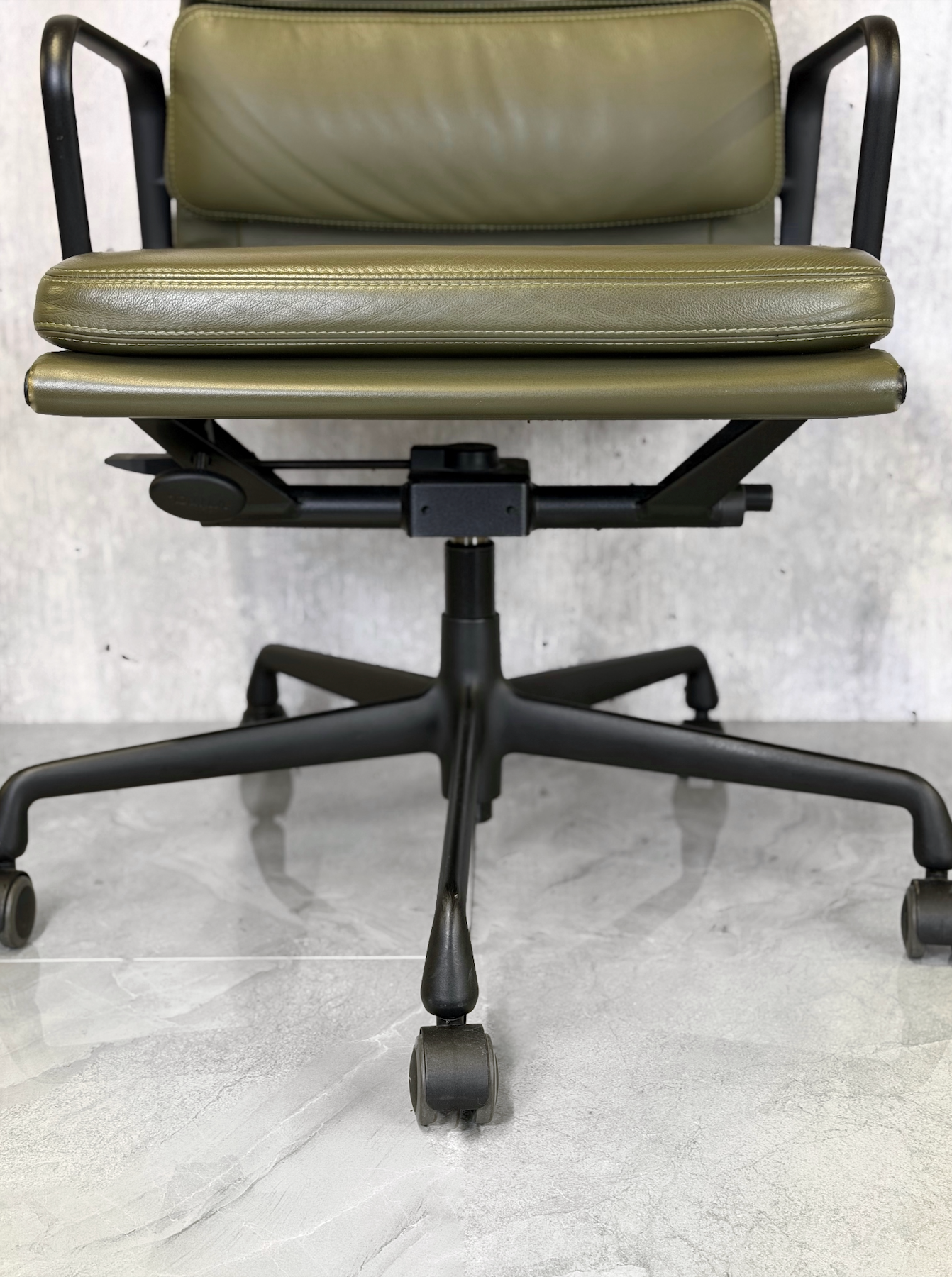 Vitra Eames EA217 Khaki Leather Softpad Lowback Office Chair Black Frame Refurbished
