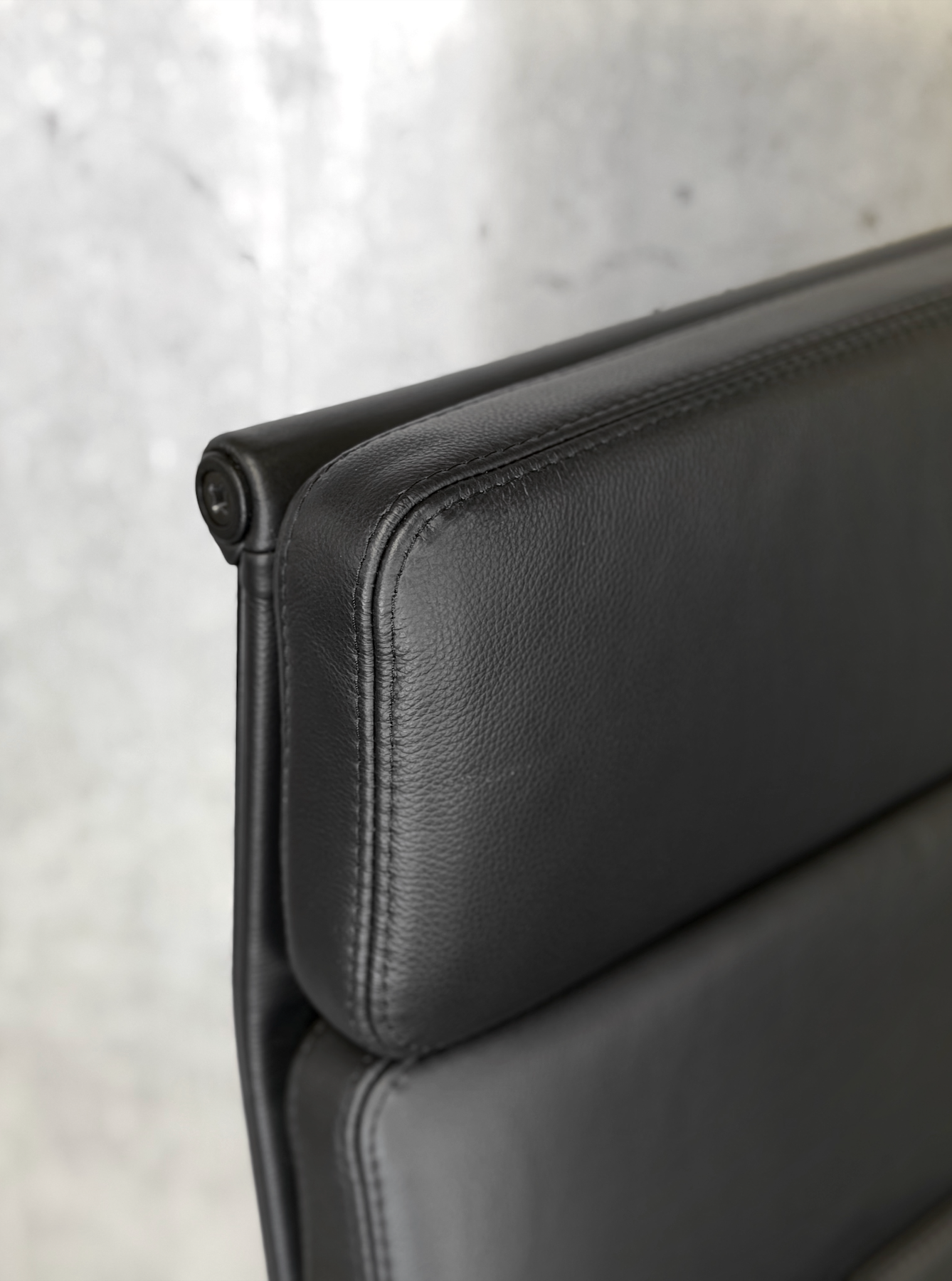 Vitra Eames EA219 Leather Highback Softpad Black Frame