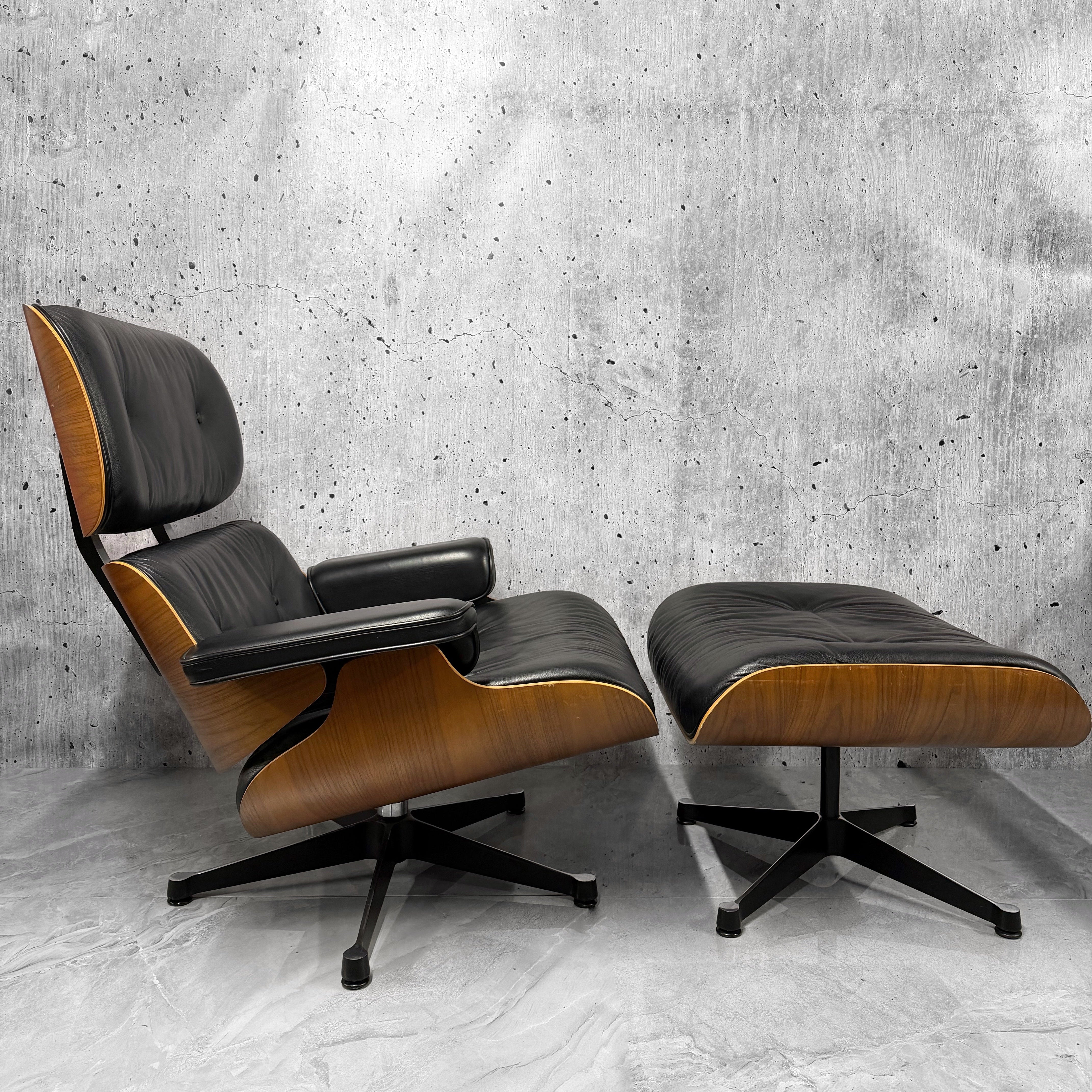 Vitra Eames 670 Lounge Chair & Ottoman American Cherry Preloved