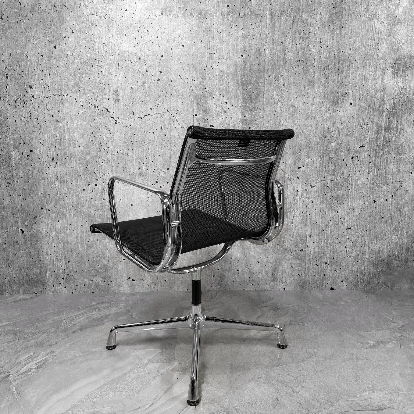 Vitra Eames EA108 Black Netweave