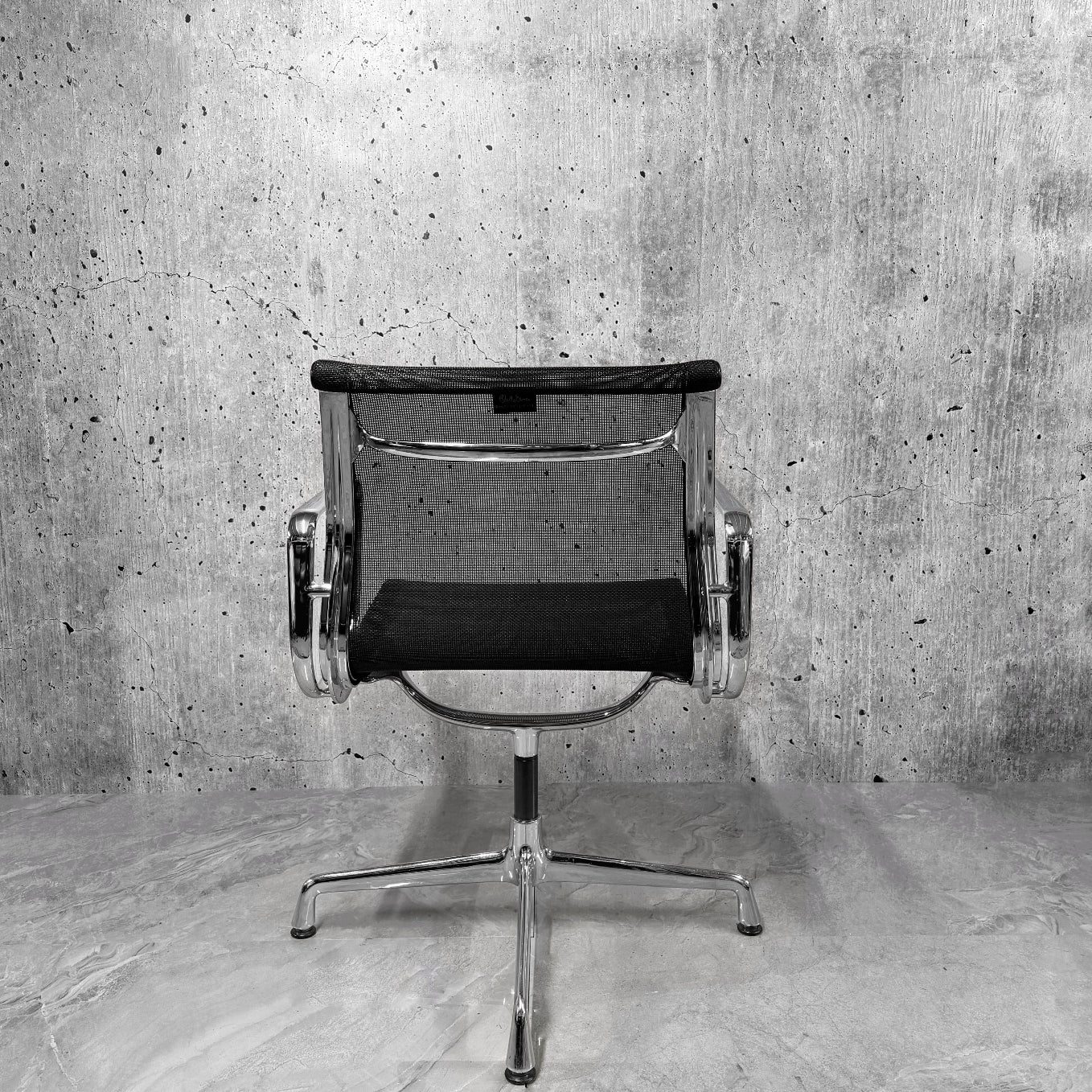 Vitra Eames EA108 Black Netweave