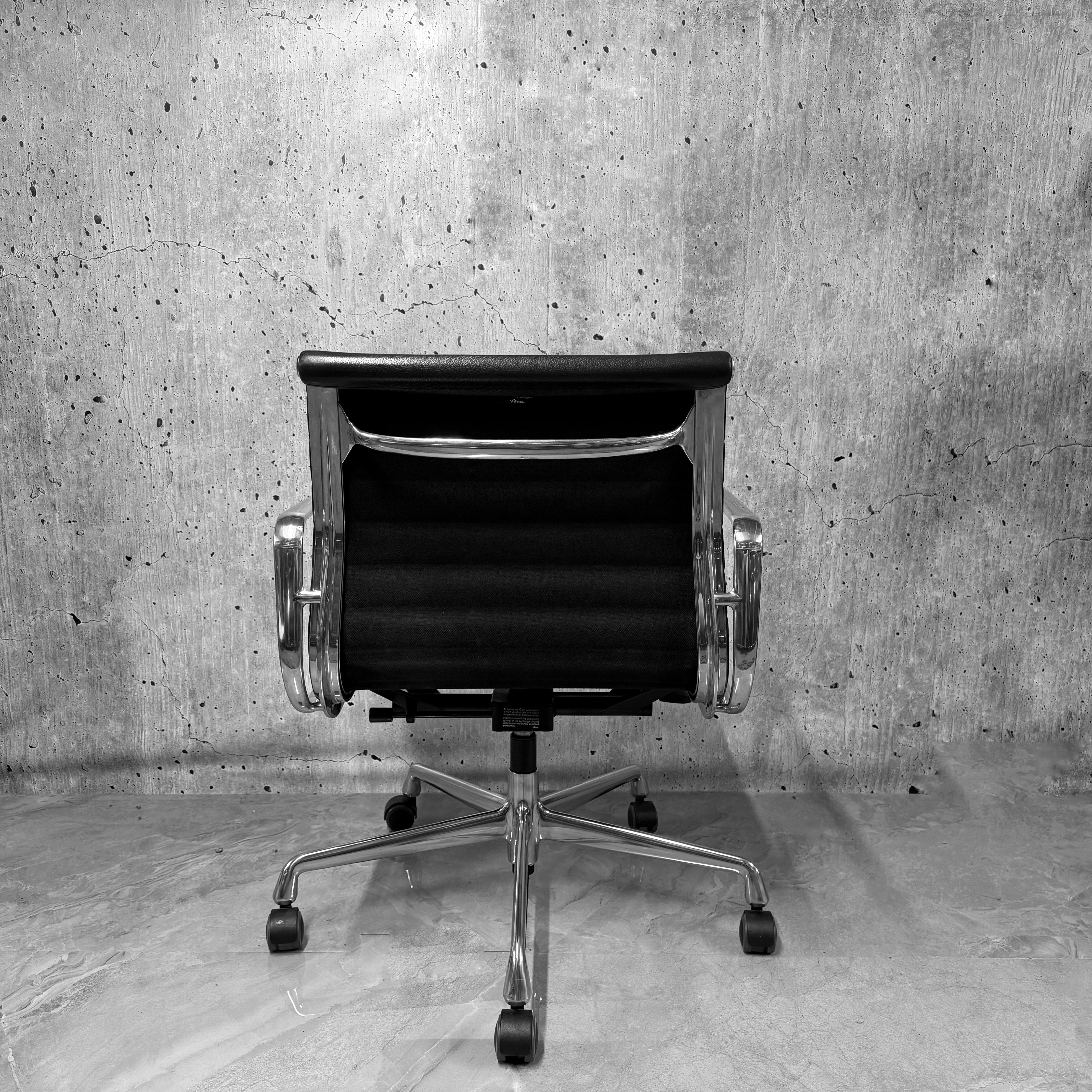 Vitra Eames EA117 Leather Ribbed Lowback Office Chair Refurbished
