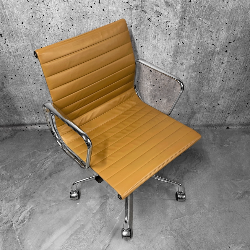 Vitra Eames EA117 Leather Ribbed Lowback Office Chair Refurbished Tan