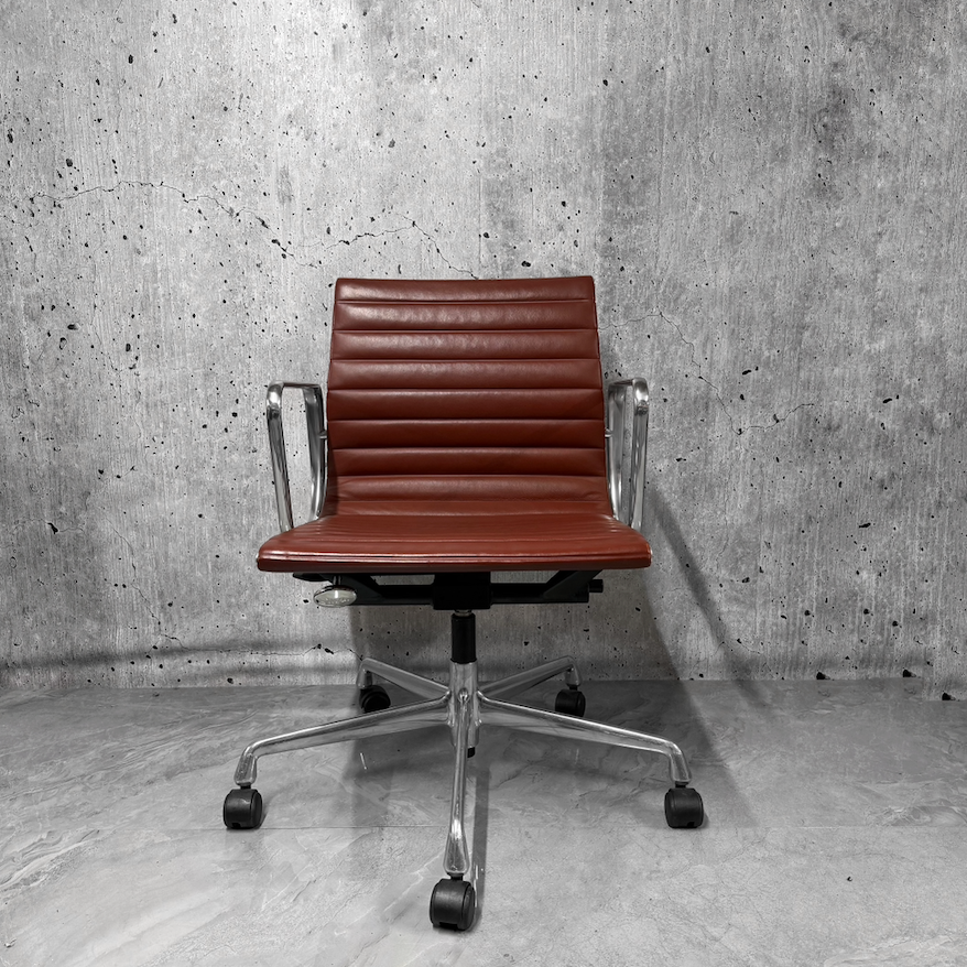 Vitra Eames EA117 Leather Ribbed Lowback Office Chair Refurbished burgandy