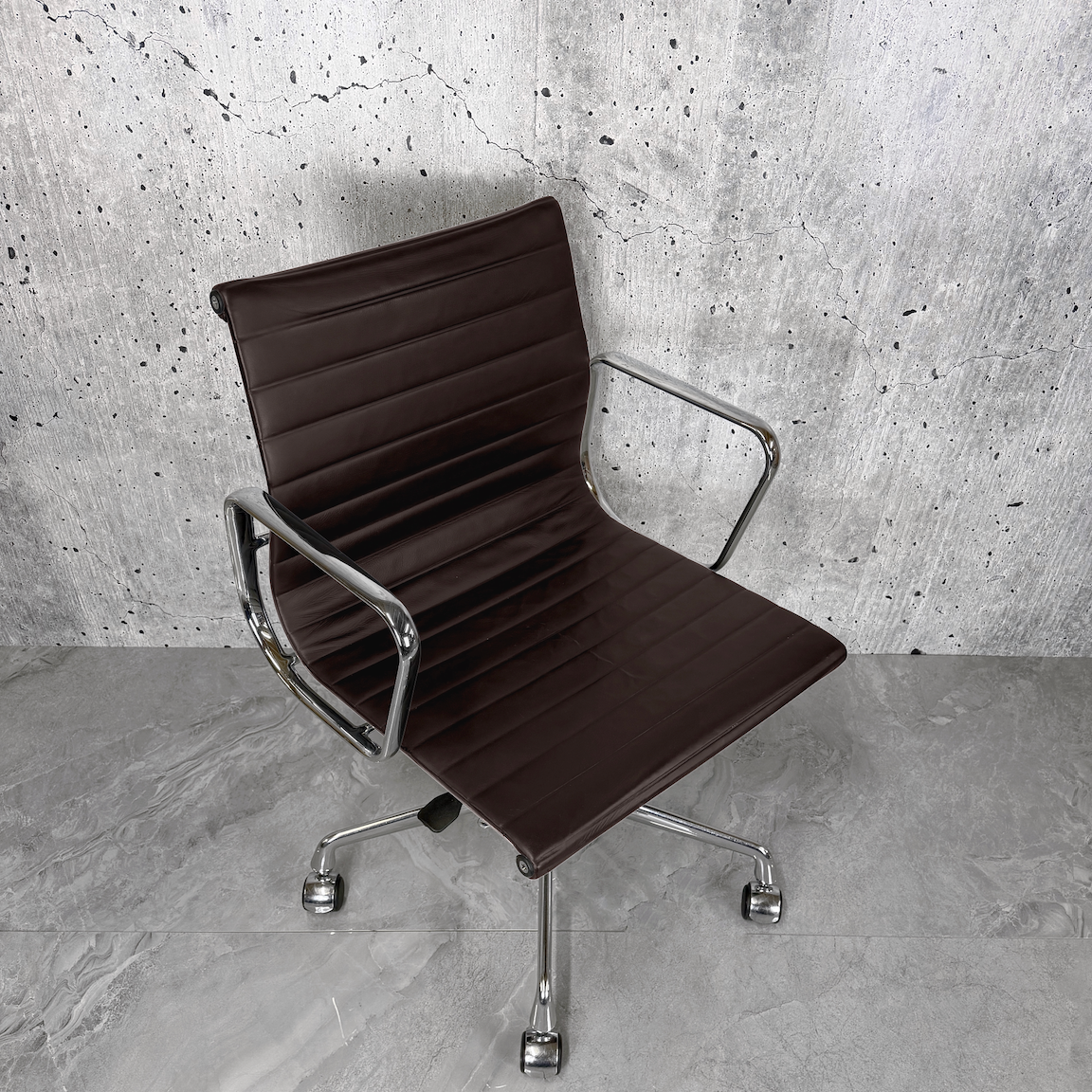 Vitra Eames EA117 Leather Ribbed Office Chair Brown