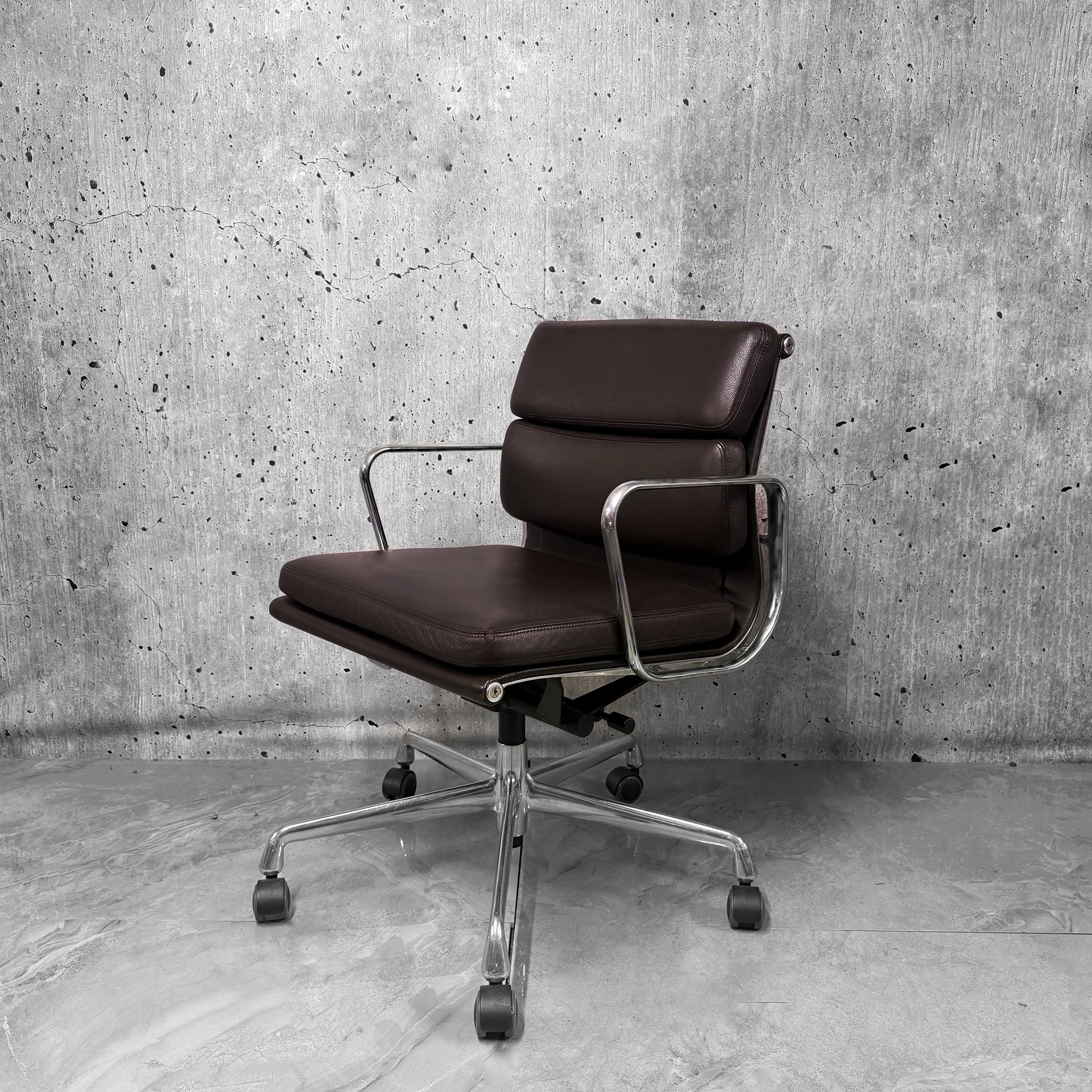 Vitra Eames EA217 Leather Softpad Lowback Office Chair Refurbished