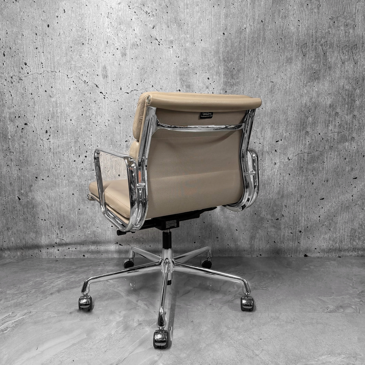 Vitra Eames EA217 Leather Softpad Lowback Office Chair Refurbished cream
