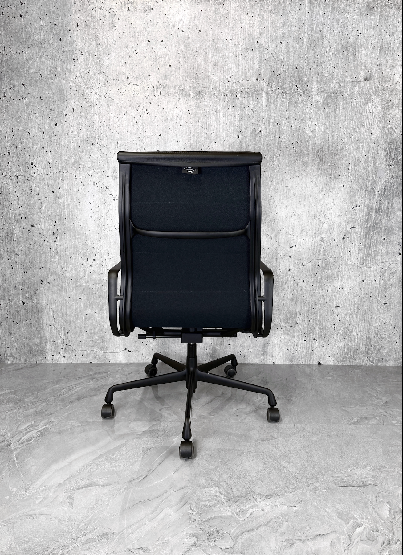 Vitra Eames EA219 Leather Highback Softpad Black Frame