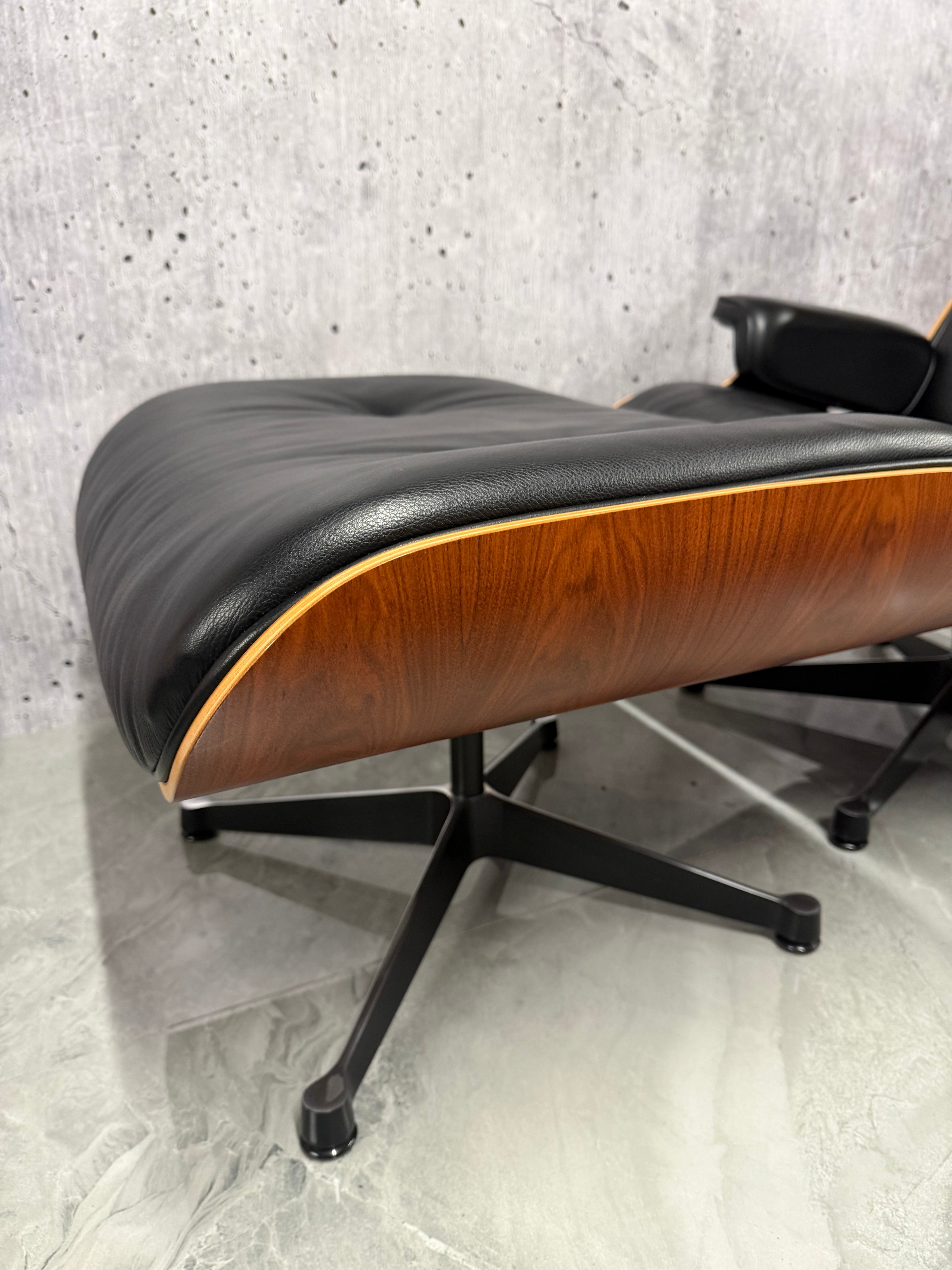 Vitra Eames 670 Lounge Chair & Ottoman Santos Palisinder Black Preloved