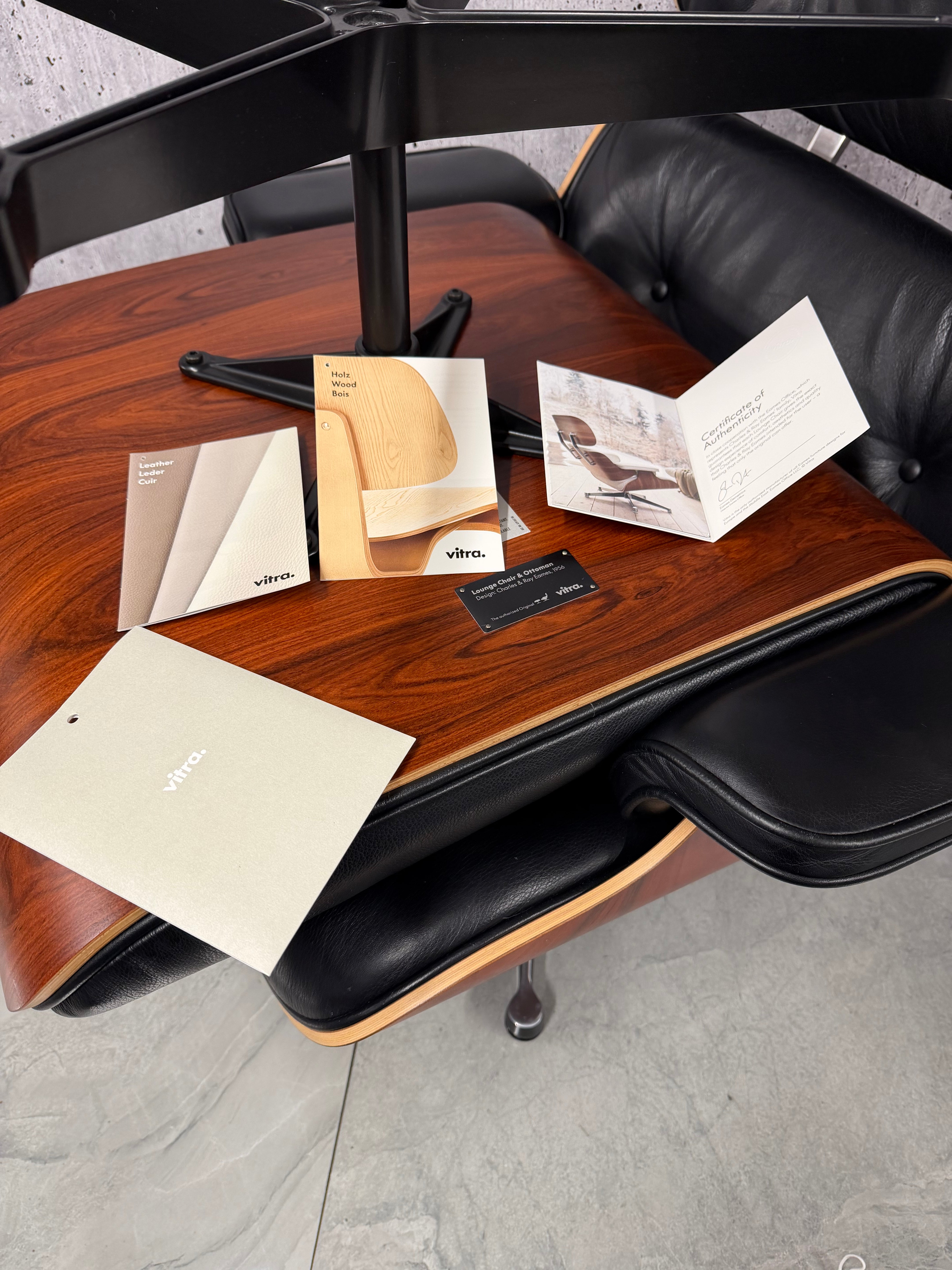 Vitra Eames 670 Lounge Chair & Ottoman Santos Palisinder Black Preloved