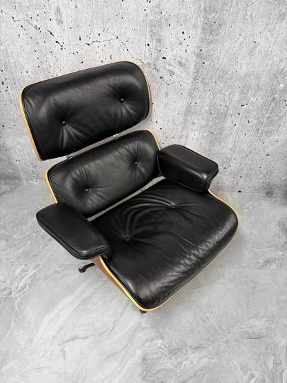 Vitra Eames 670 Lounge Chair & Ottoman Santos Palisinder Black Preloved