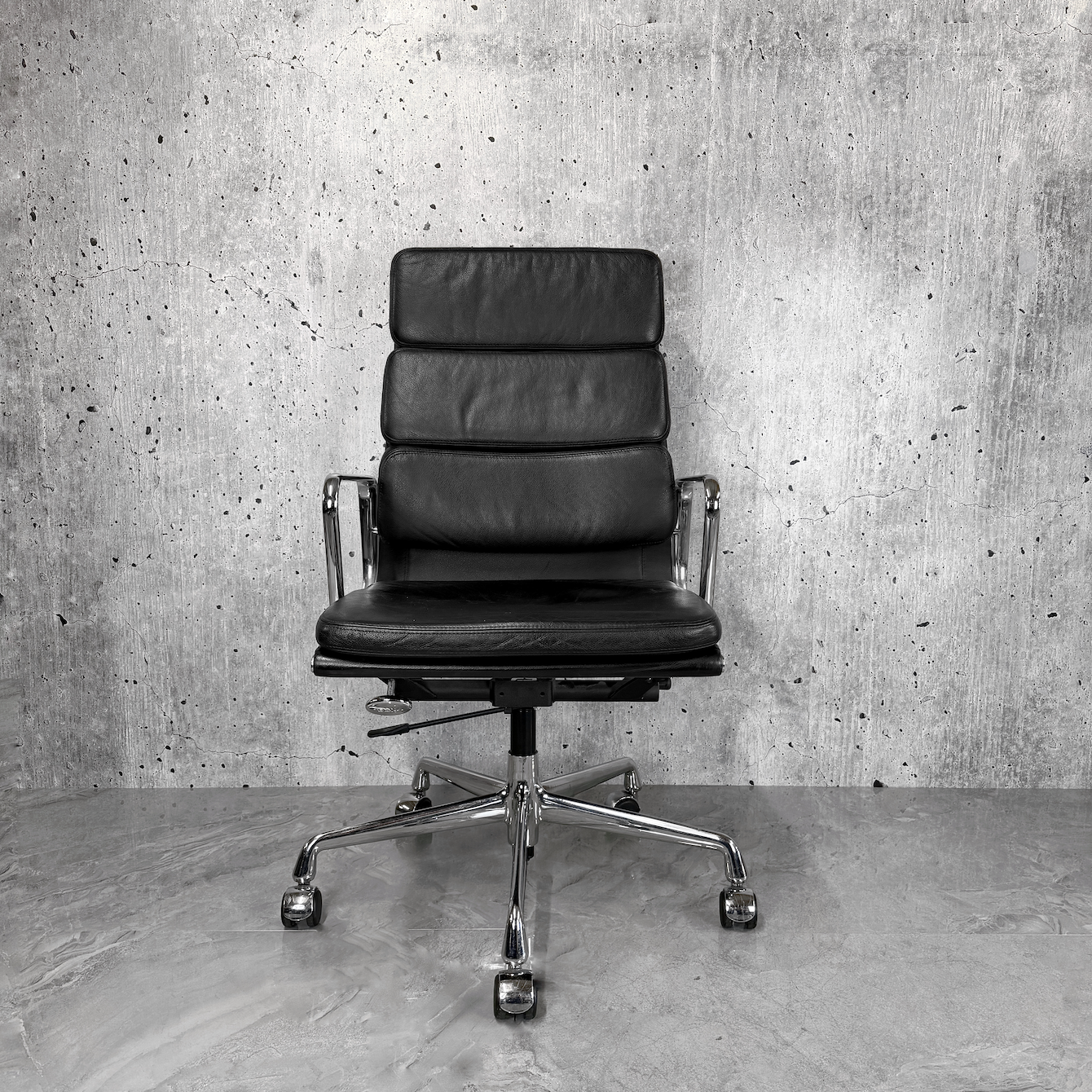 Black Leather Vitra Eames EA219 Chrome Office Chair