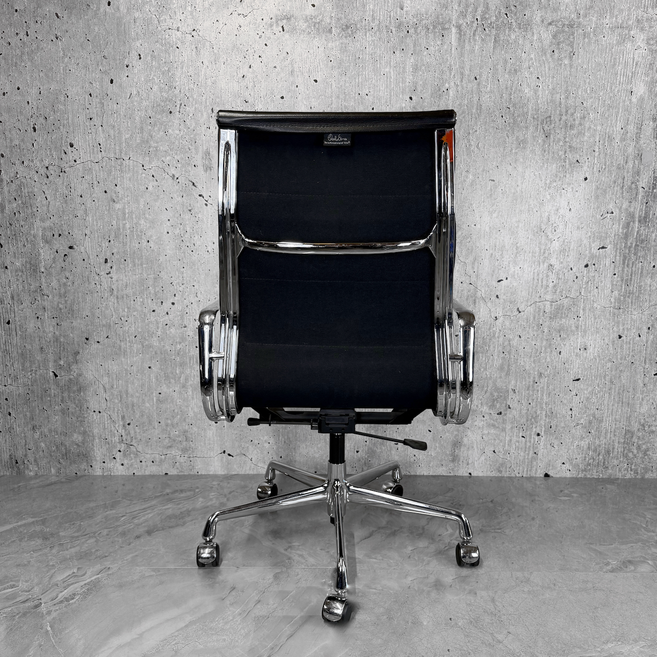 Black Leather Vitra Eames EA219 Chrome Office Chair