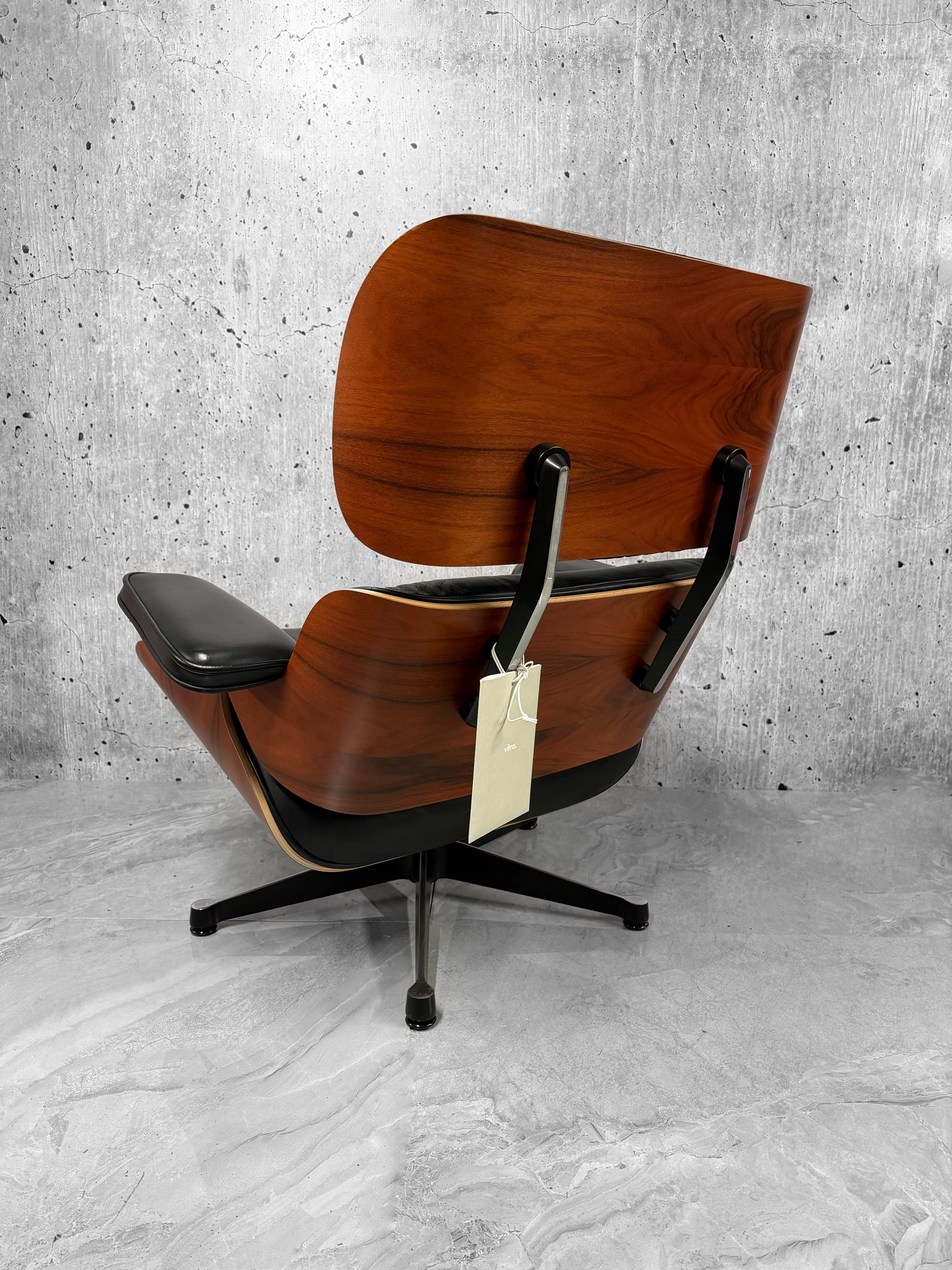 Vitra Eames 670 Lounge Chair & Ottoman Santos Palisinder Black Preloved