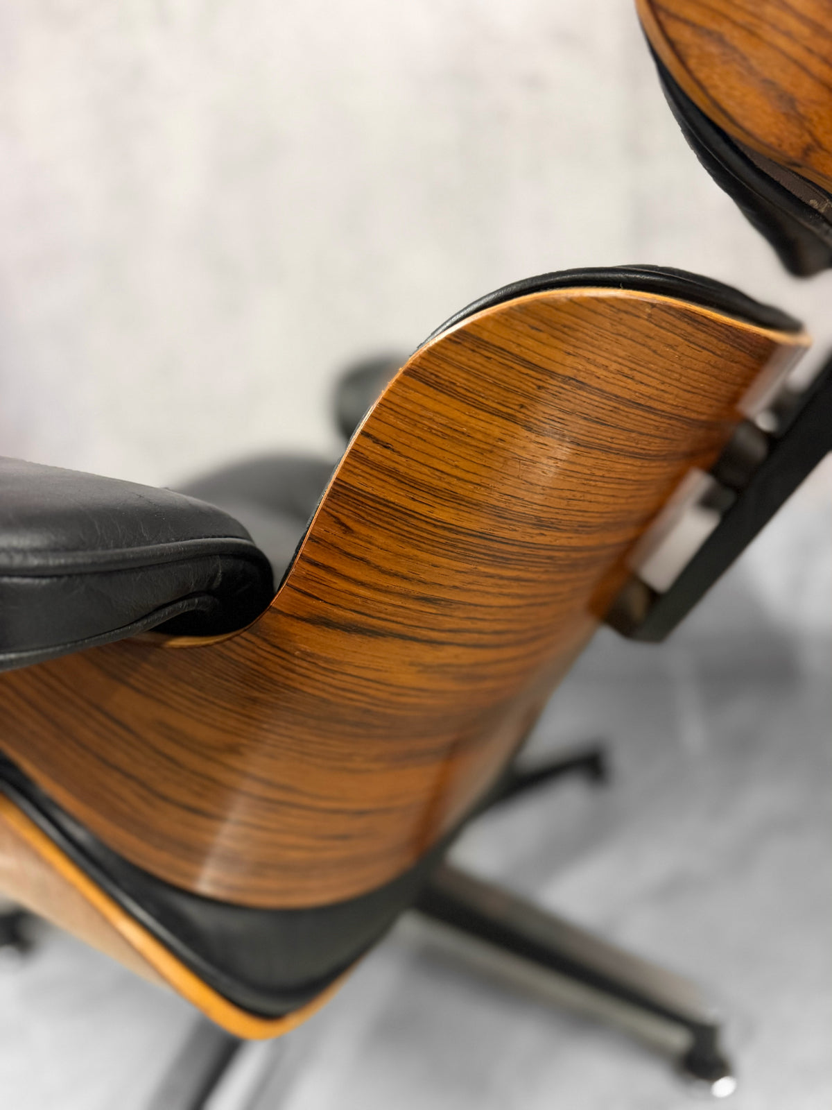 Herman Miller Eames 670 Lounge Chair Rosewood Vintage