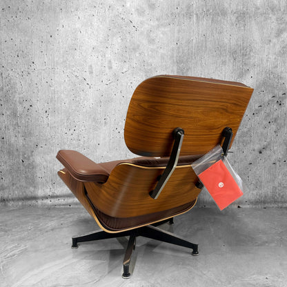 Herman Miller Eames 670 Lounge Chair & Ottoman Santos Palisander Brown Unused