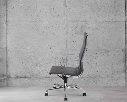 Vitra Eames EA119