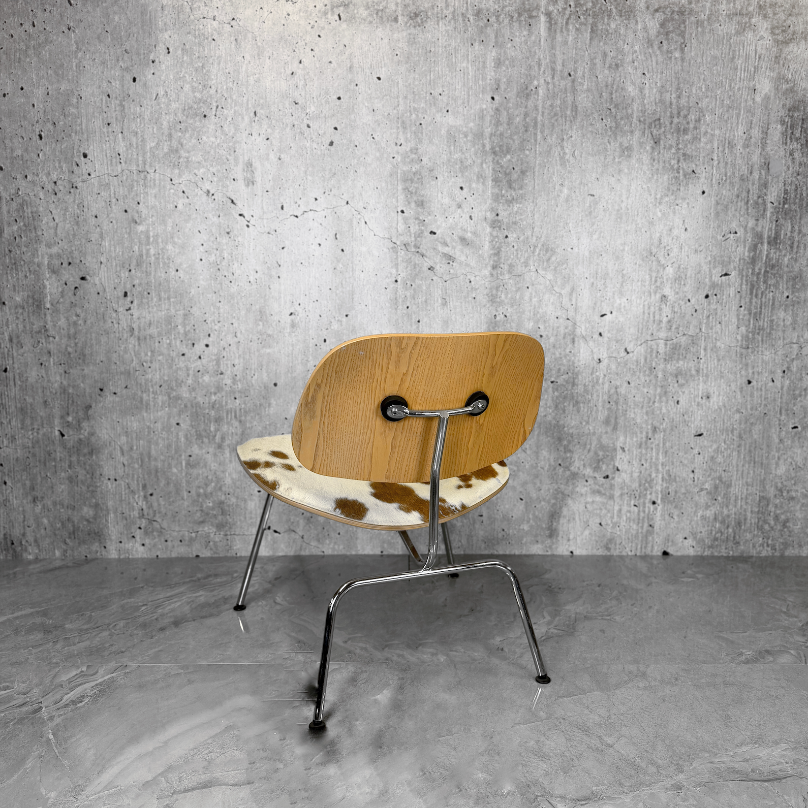 Vitra Eames LCM Calfskin Lounge Chair Ash Pre-Loved