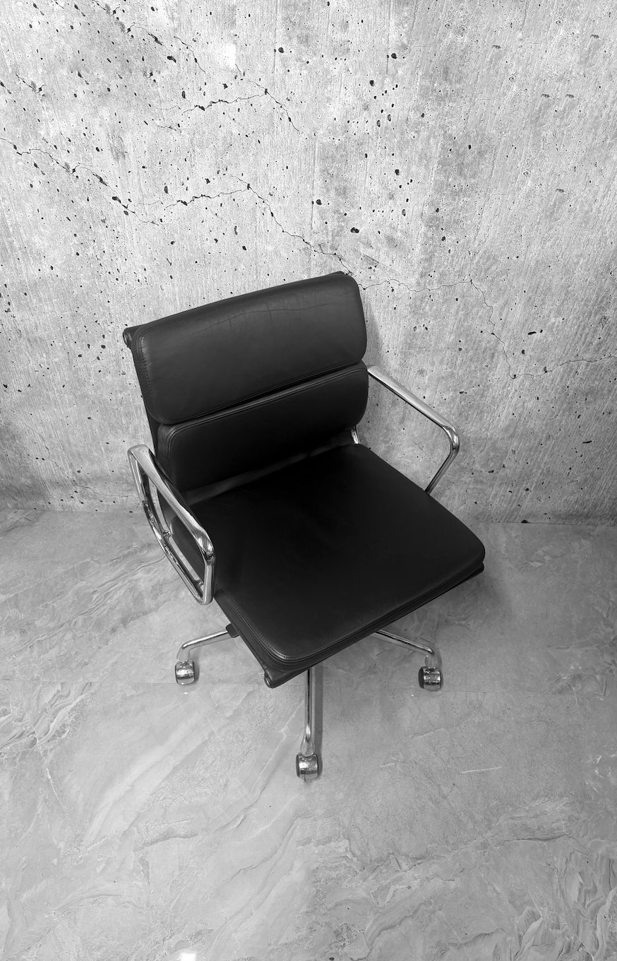 Vitra Eames EA217 Leather Softpad Lowback Office Chair Refurbished