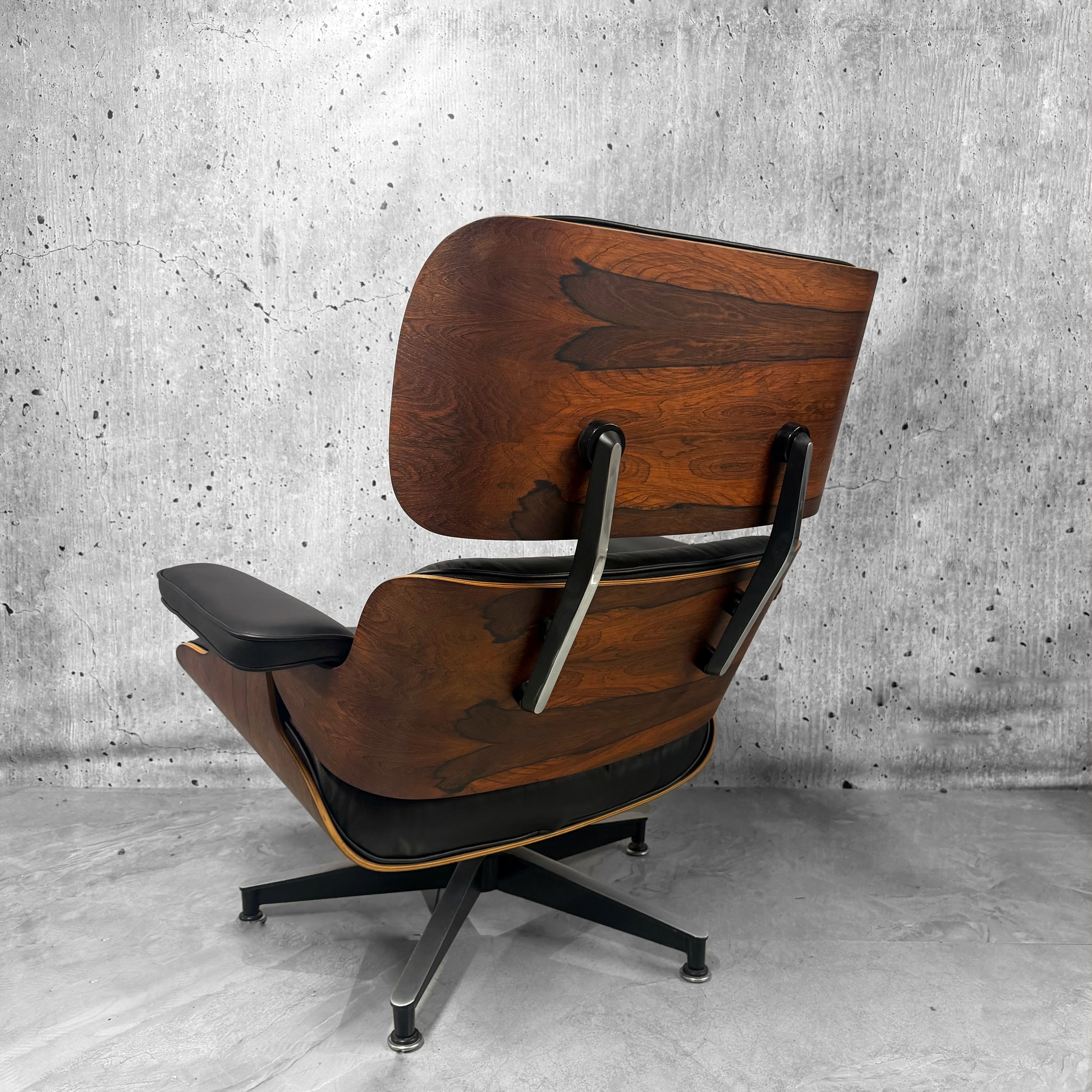 Vintage 1969 Herman Miller Eames 670 Lounge Chair & Ottoman Brazilian Rosewood