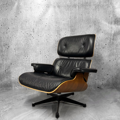 Vitra Eames 670 Lounge Chair & Ottoman American Cherry Preloved
