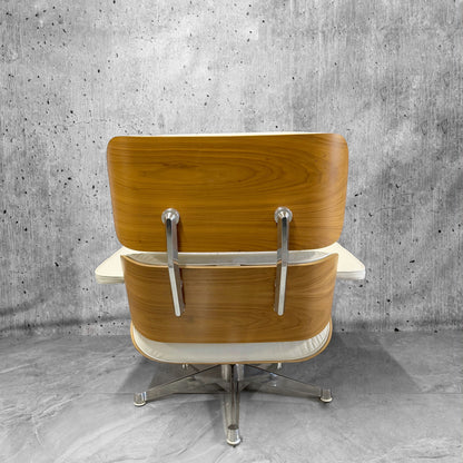Vitra Eames 670 Lounge Chair & Ottoman American Cherry Snow Leather Preloved