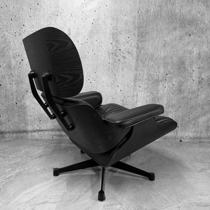 Vitra Eames 670 Lounge Chair & Ottoman Black Chestnut Black Leather Preloved
