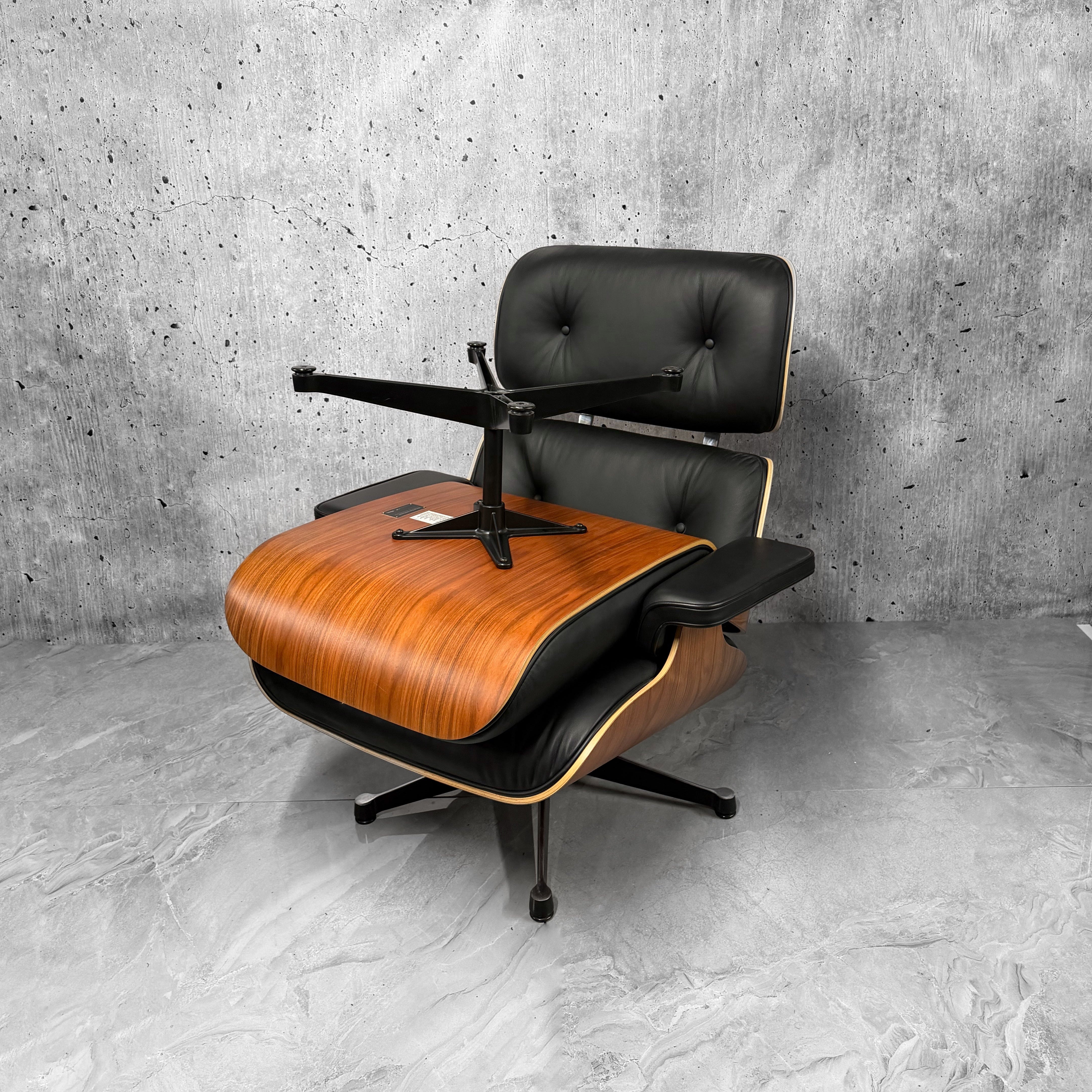 Vitra Eames 670 Lounge Chair & Ottoman Santos Palisander Black Unused