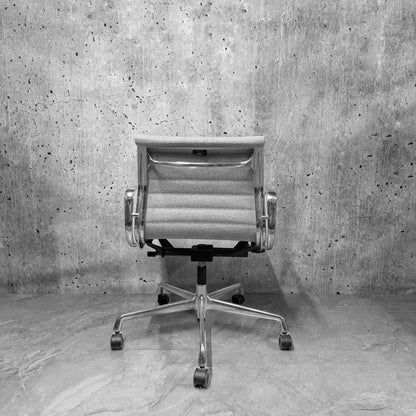 Vitra Eames EA117 Fabric Ribbed Lowback Office Chair New Condition
