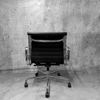 Vitra Eames EA117 Leather Ribbed Lowback Office Chair Refurbished
