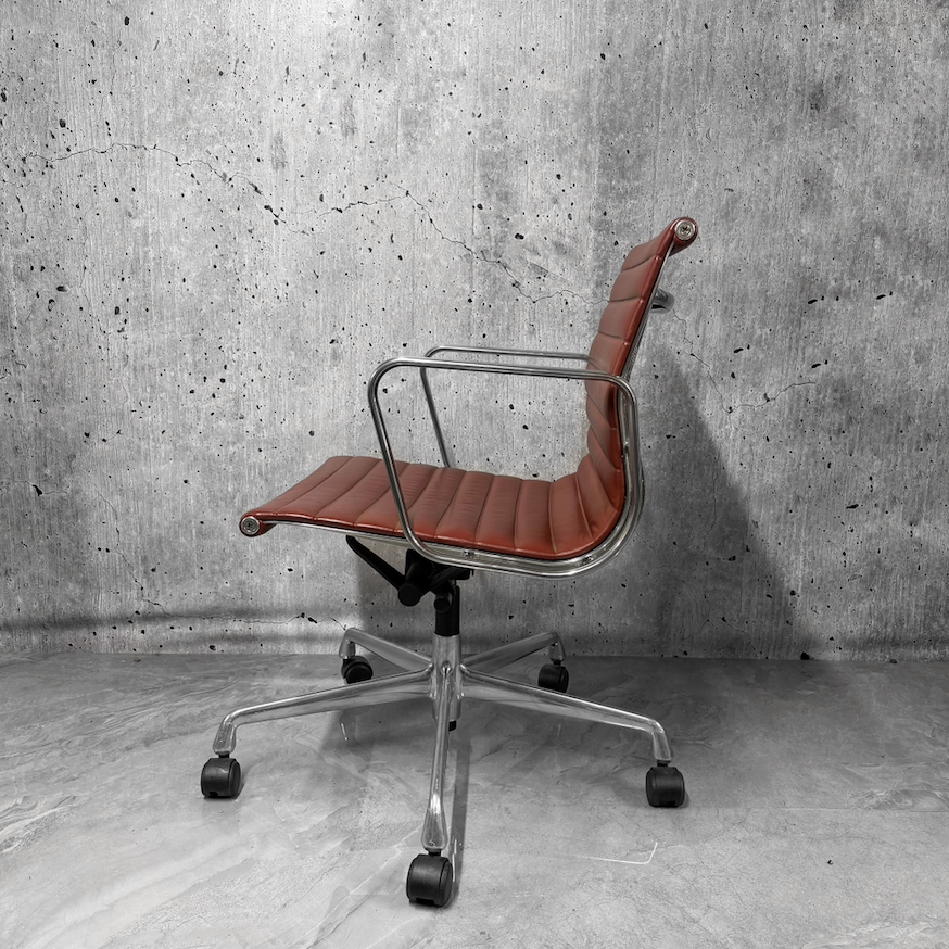 Vitra Eames EA117 Leather Ribbed Lowback Office Chair Refurbished burgandy