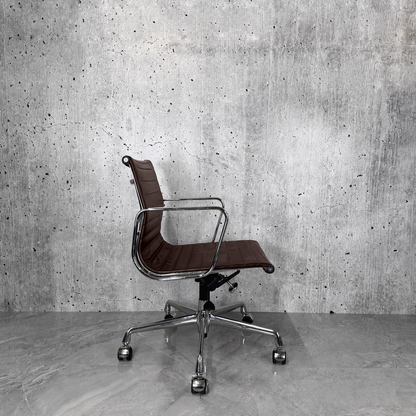 Vitra Eames EA117 Leather Ribbed Office Chair Brown 