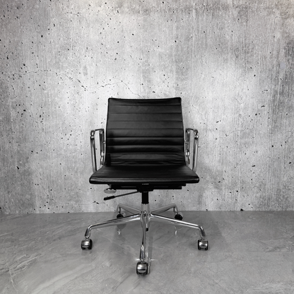 Vitra Eames EA117 Leather Ribbed Office Chair black 