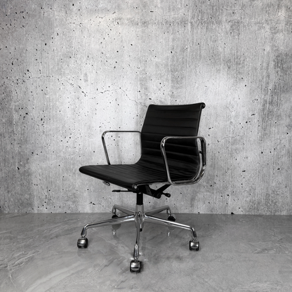 Vitra Eames EA117 Leather Ribbed Office Chair black 