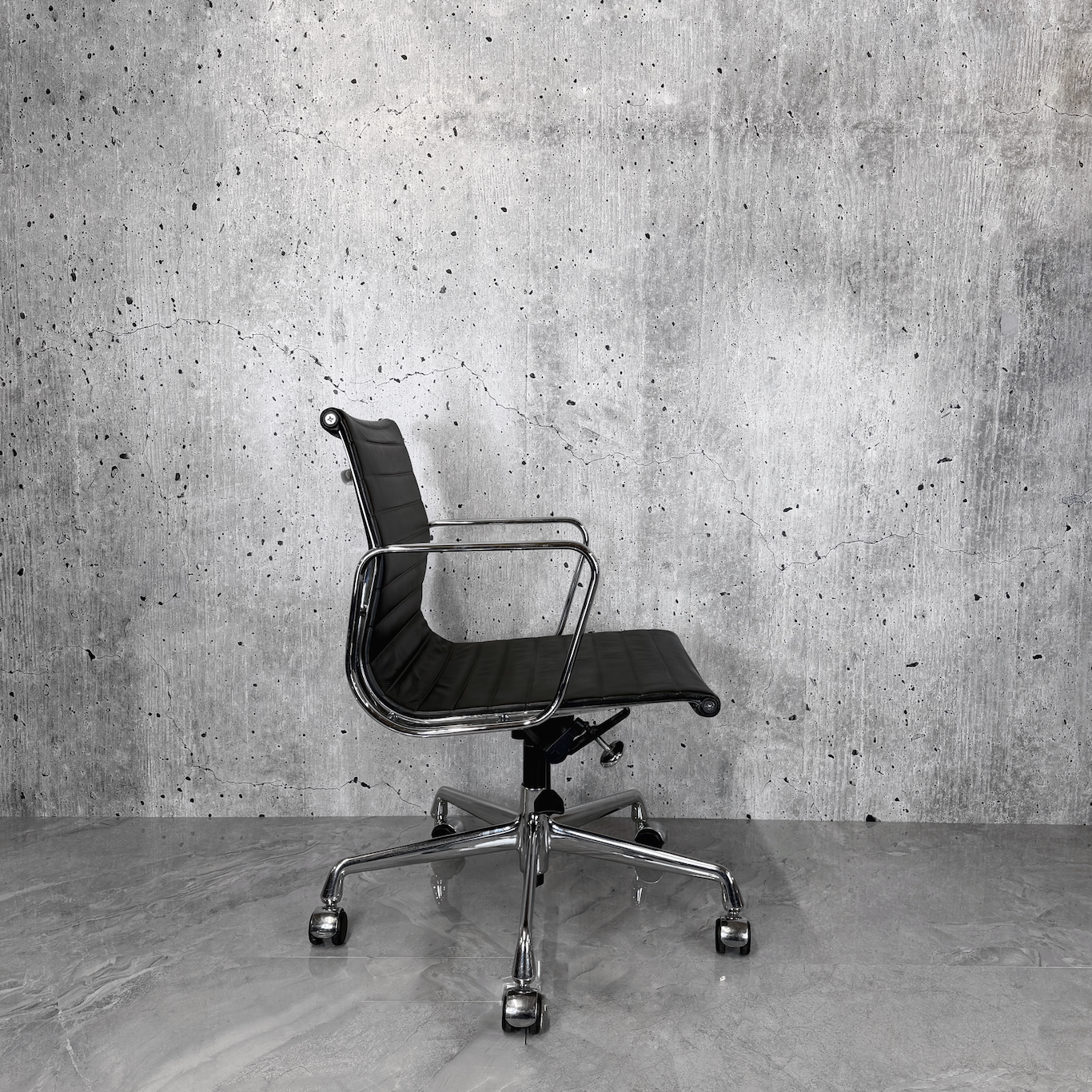 Vitra Eames EA117 Leather Ribbed Office Chair black 