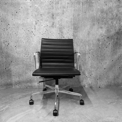 Vitra Eames EA117 Vegan Leather Ribbed Lowback Office Chair Refurbished