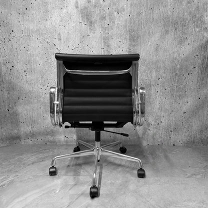 Vitra Eames EA117 Vegan Leather Ribbed Lowback Office Chair Refurbished