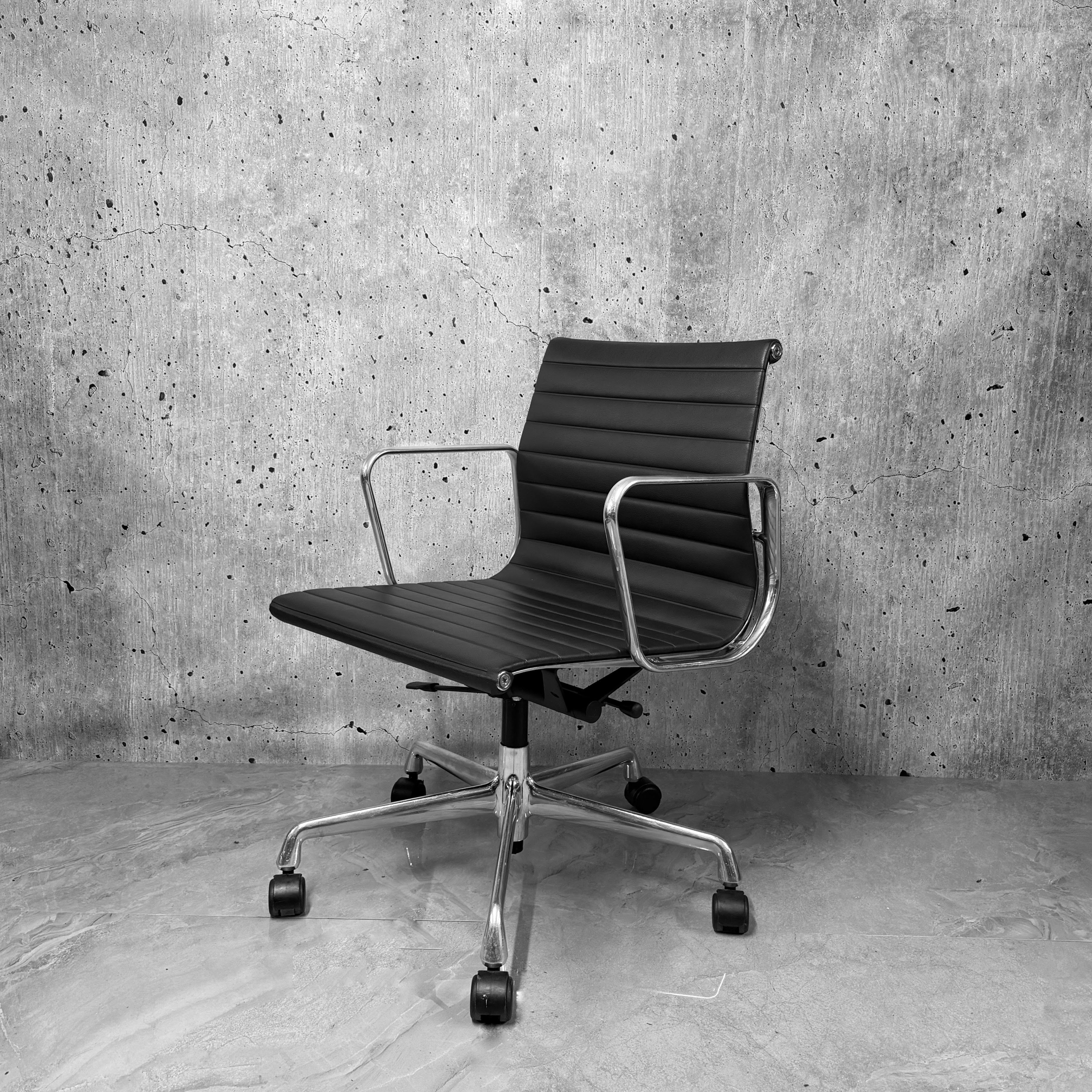 Vitra Eames EA117 Vegan Leather Ribbed Lowback Office Chair Refurbished