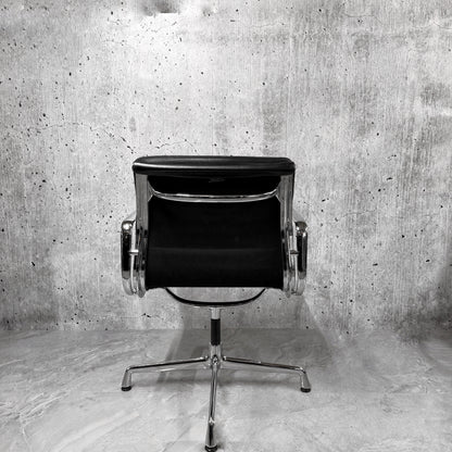 Vitra Eames EA208 Softpad Lowback Office Chair