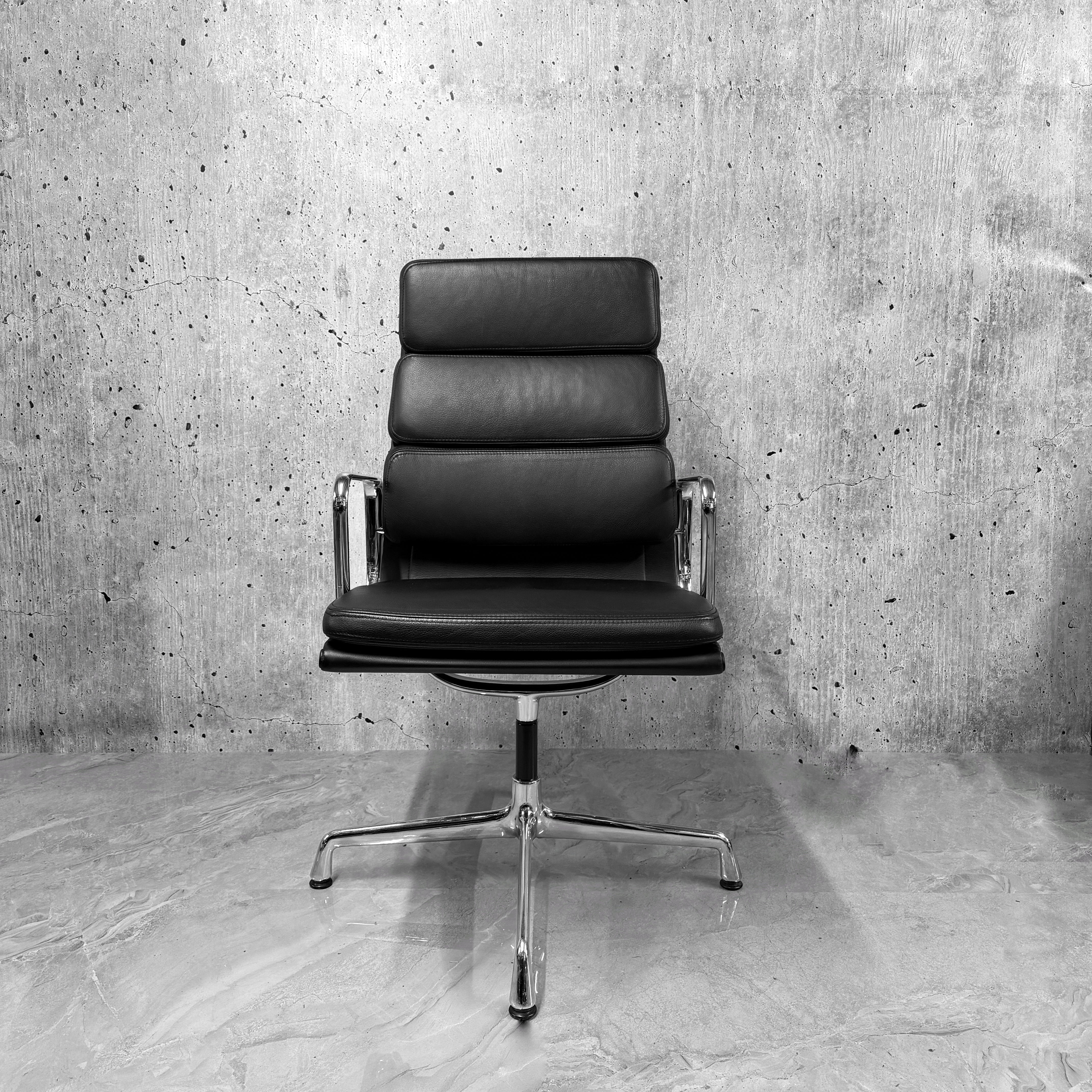 Vitra Eames EA209 Leather Softpad Highback Office Chair Refurbished