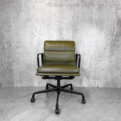 Vitra Eames EA217 Khaki Leather Softpad Black Frame
