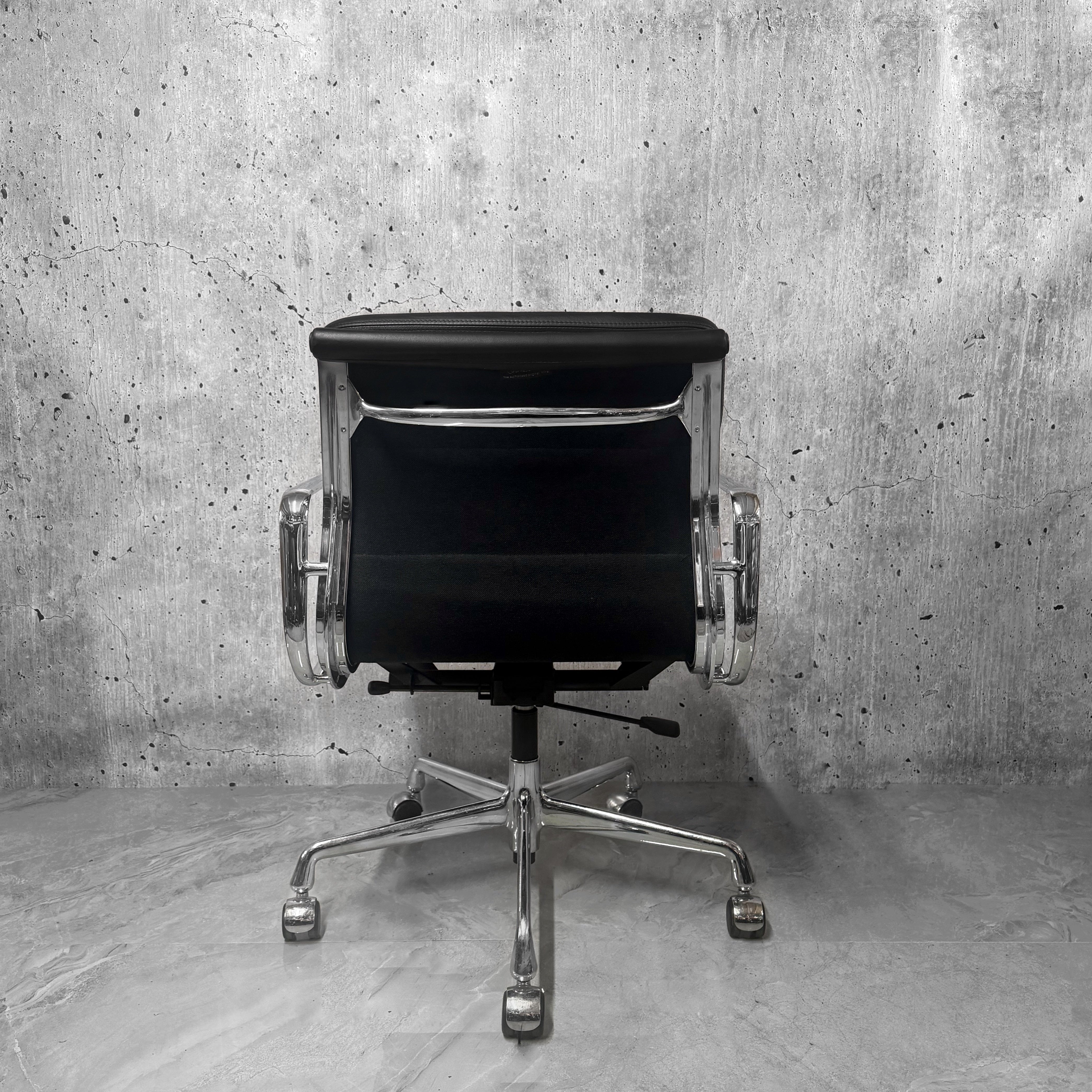 Vitra Eames EA217 Leather Softpad Lowback Office Chair Refurbished Black