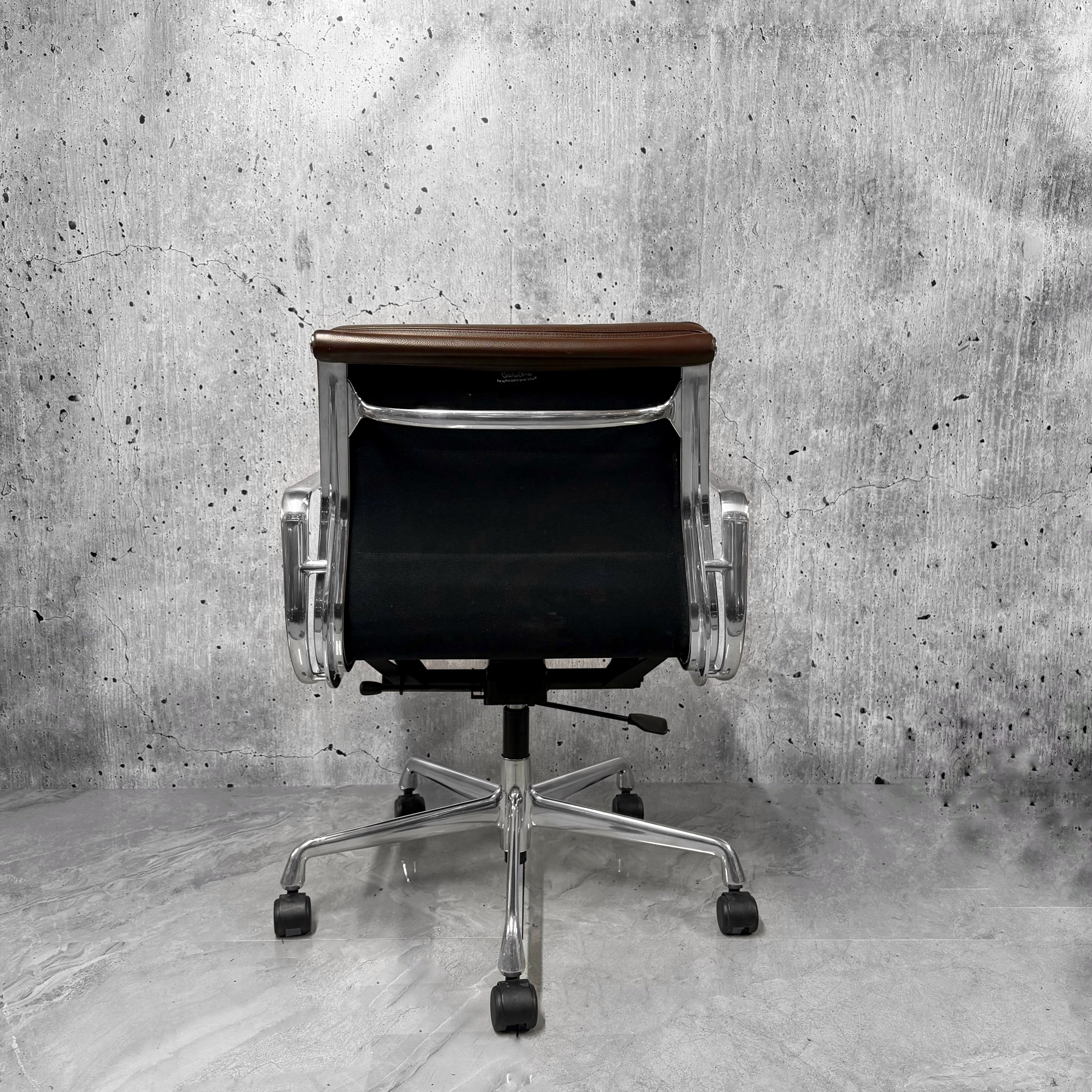 Vitra Eames EA217 Leather Softpad Lowback Office Chair brown Refurbished
